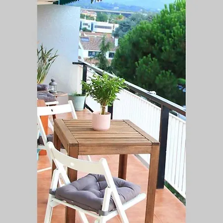 Llavaneras Beach Front 아파트