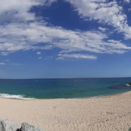 Llavaneras Beach Front 아파트