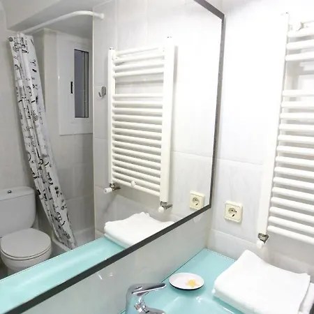 아파트 Llavaneras Beach Front 산 안드레스 데 예바네라스